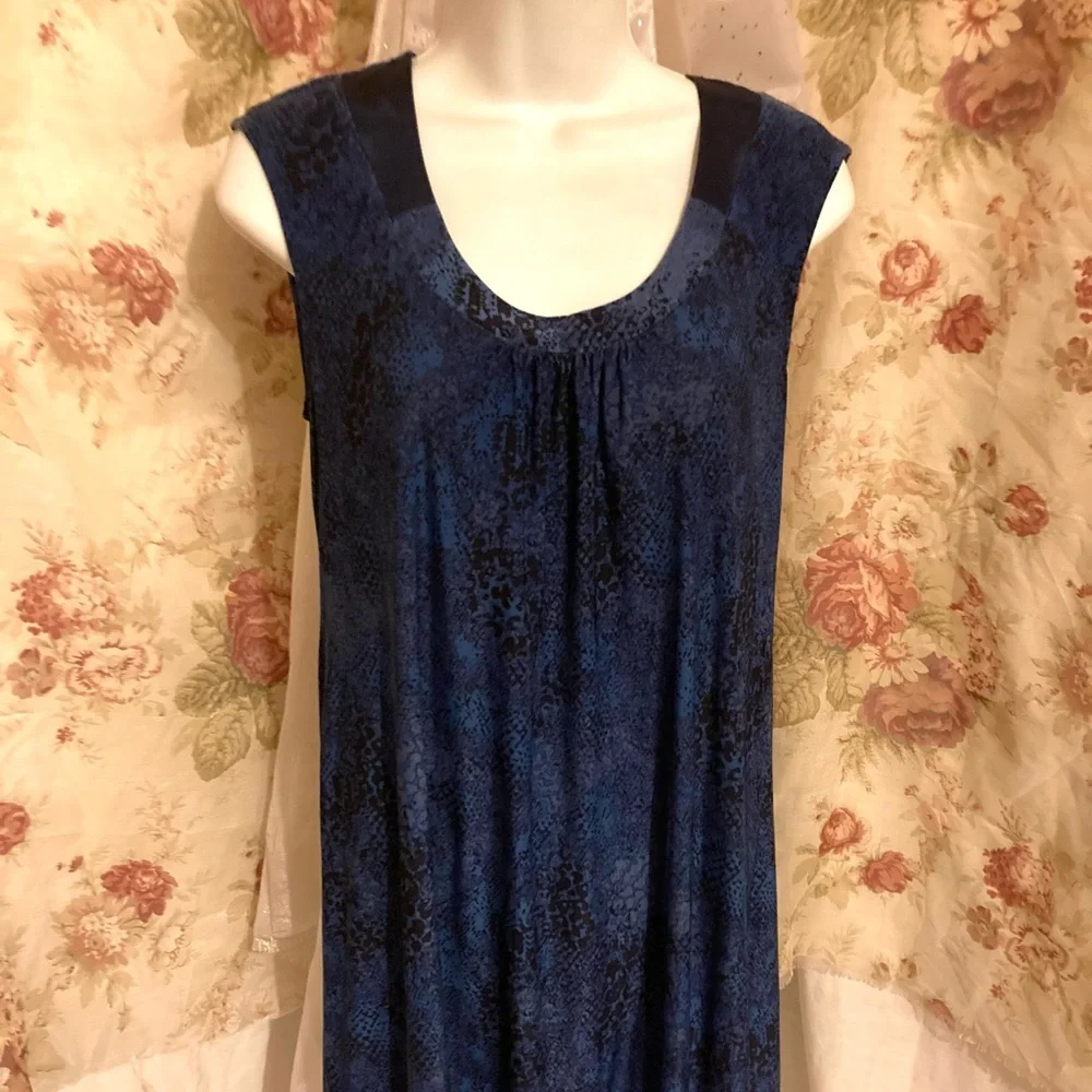 Vintage nightgown - Picture 1 of 6